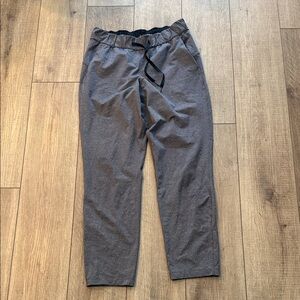 Lululemon studio dance Pants gray size 6 cropped